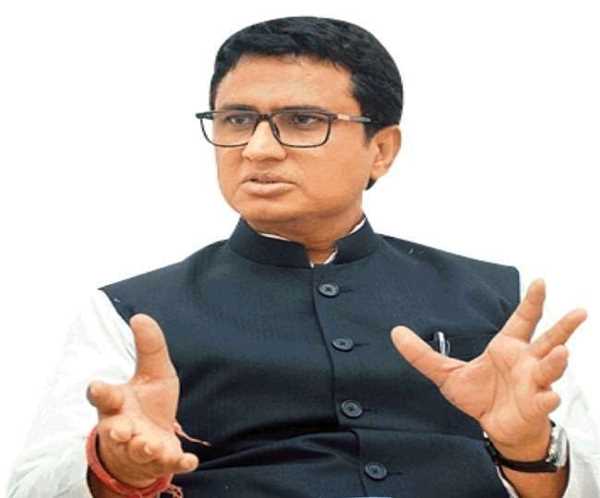 रिटायर डीटीसी बसों में लगती आग से सीएम के झूठे डेवलपमेंट मॉडल का पदार्फाश : अनिल कुमार रिटायर डीटीसी बसों में लगती आग से सीएम के झूठे डेवलपमेंट मॉडल का पदार्फाश : अनिल कुमार